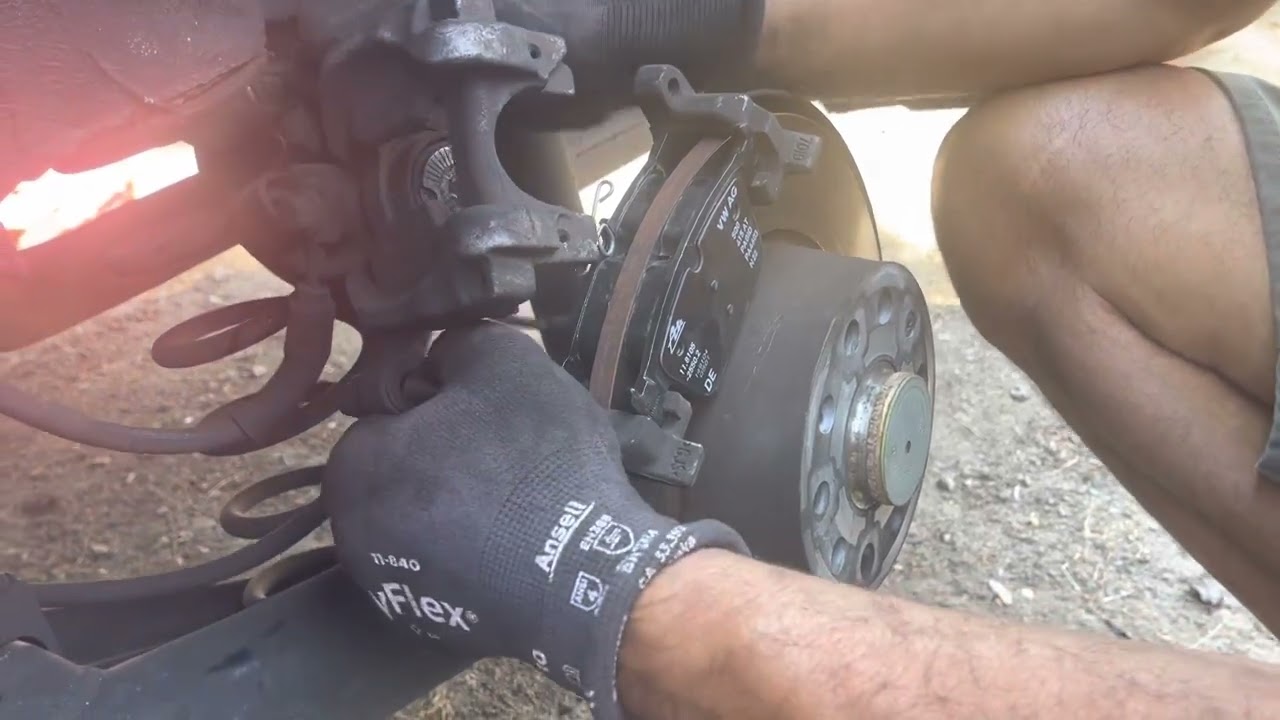 2019 vw jetta rear brake pad replacement