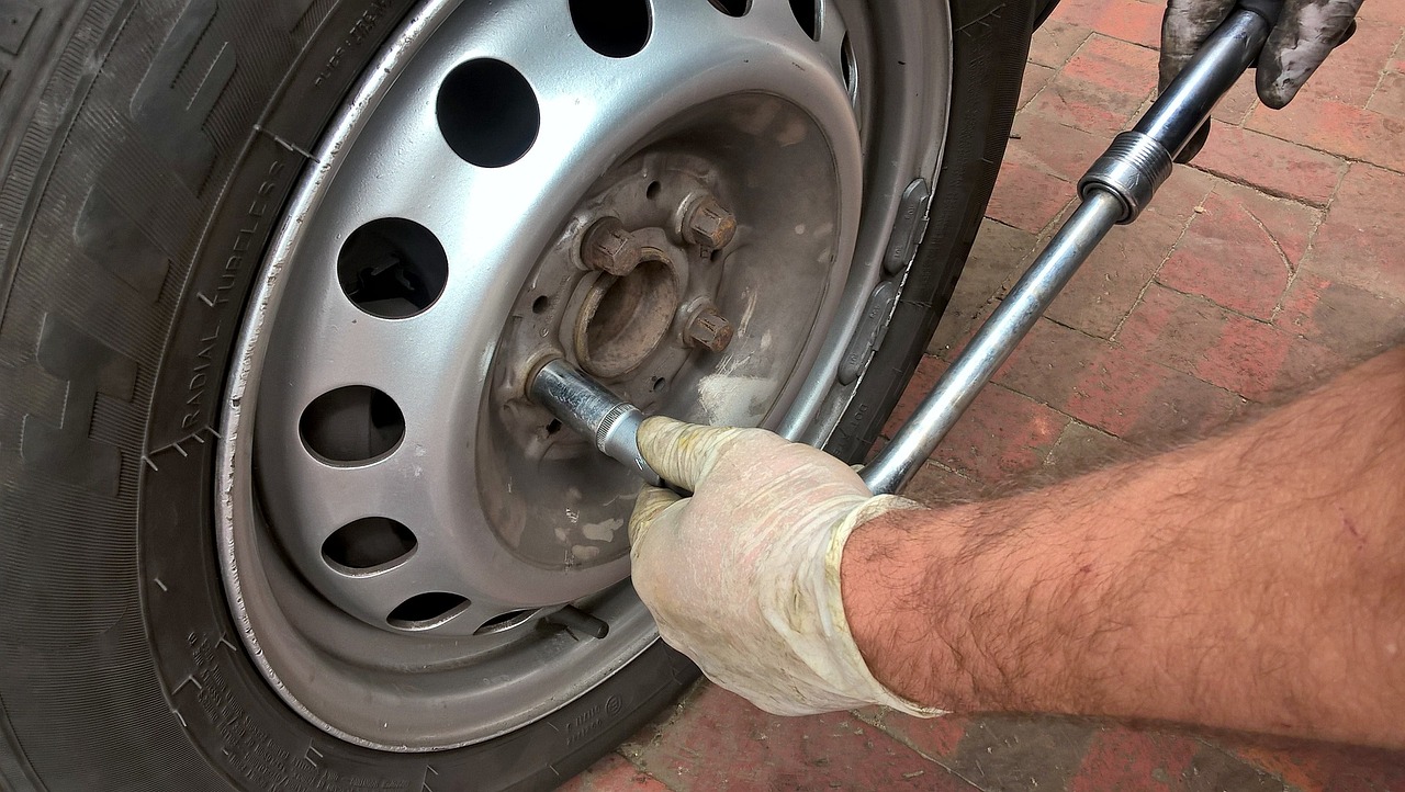 How to change a tire step by step