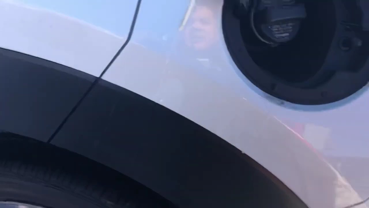 mazda cx 30 gas tank wont open